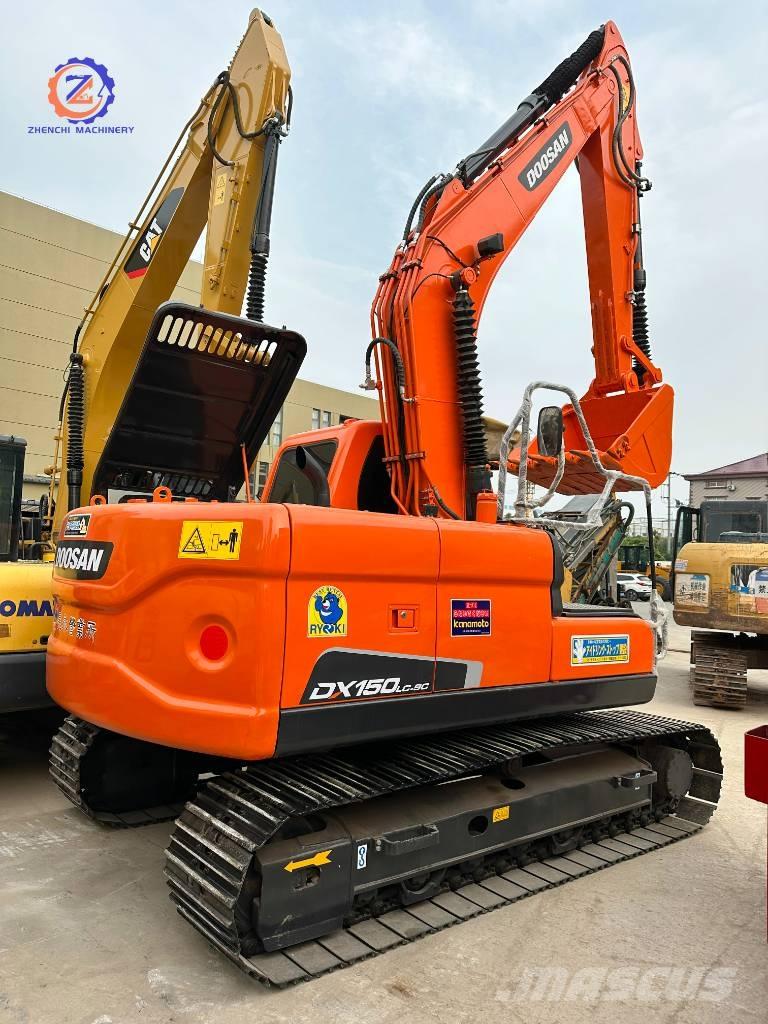 Doosan DX 150 Midi excavators  7t - 12t
