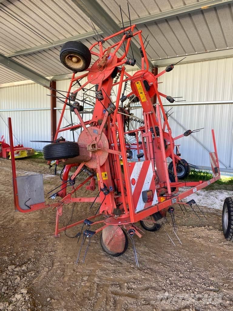 Kuhn GF 6502 Rakes and tedders