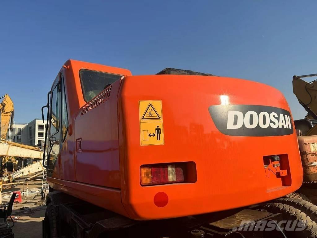 Doosan 150 W-7 Wheeled excavators