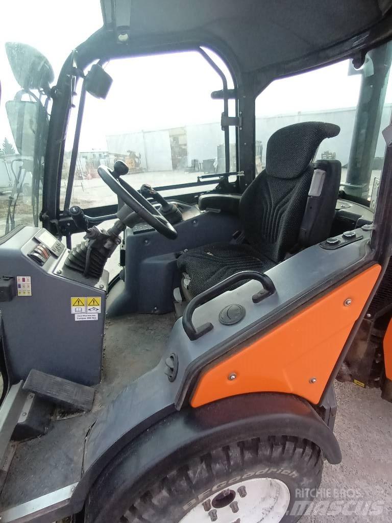 Multihog CX75 Tractors