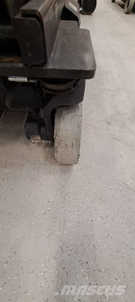 JLG 3246 ES Scissor lifts