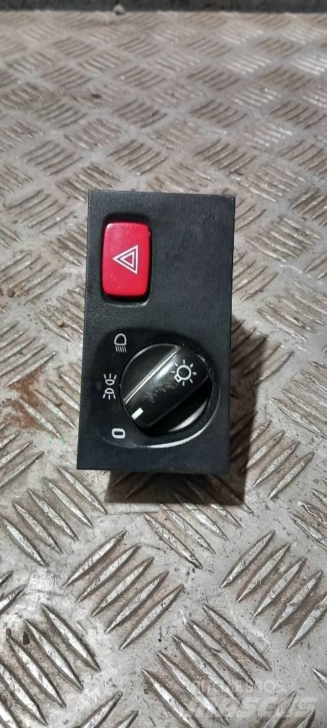 Scania R 440   1900317 Cabins and interior