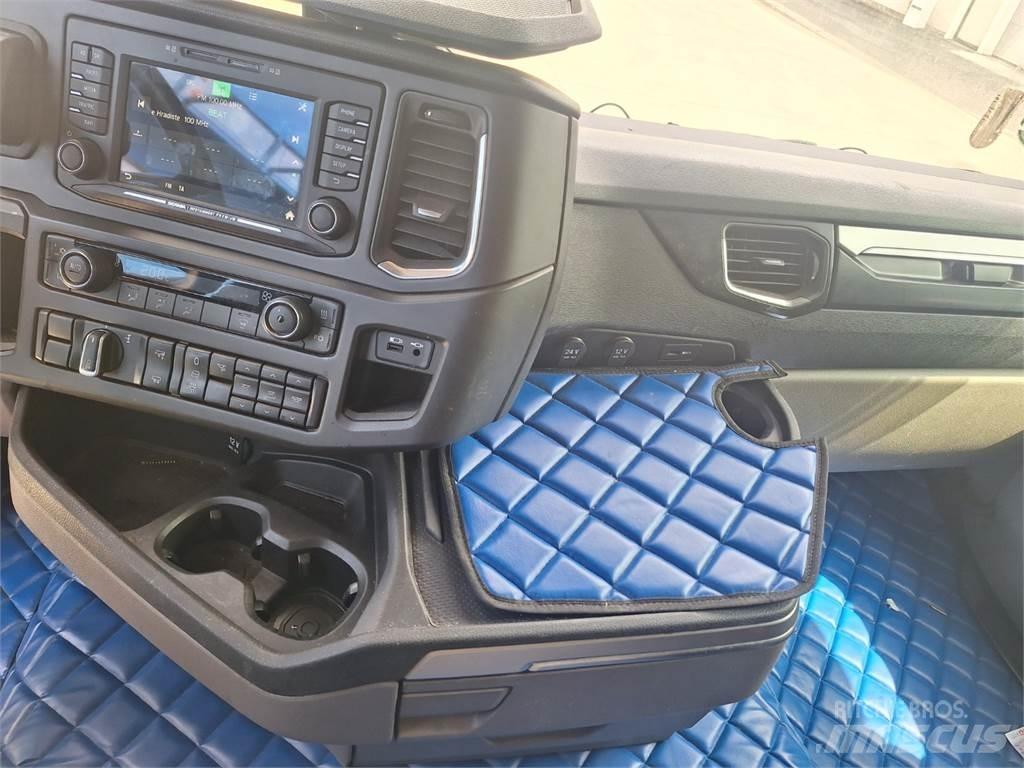 Scania R450 Tractor Units