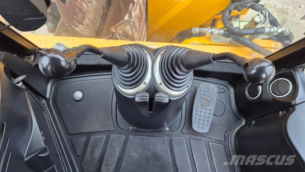 JCB 4 CX Backhoe loaders