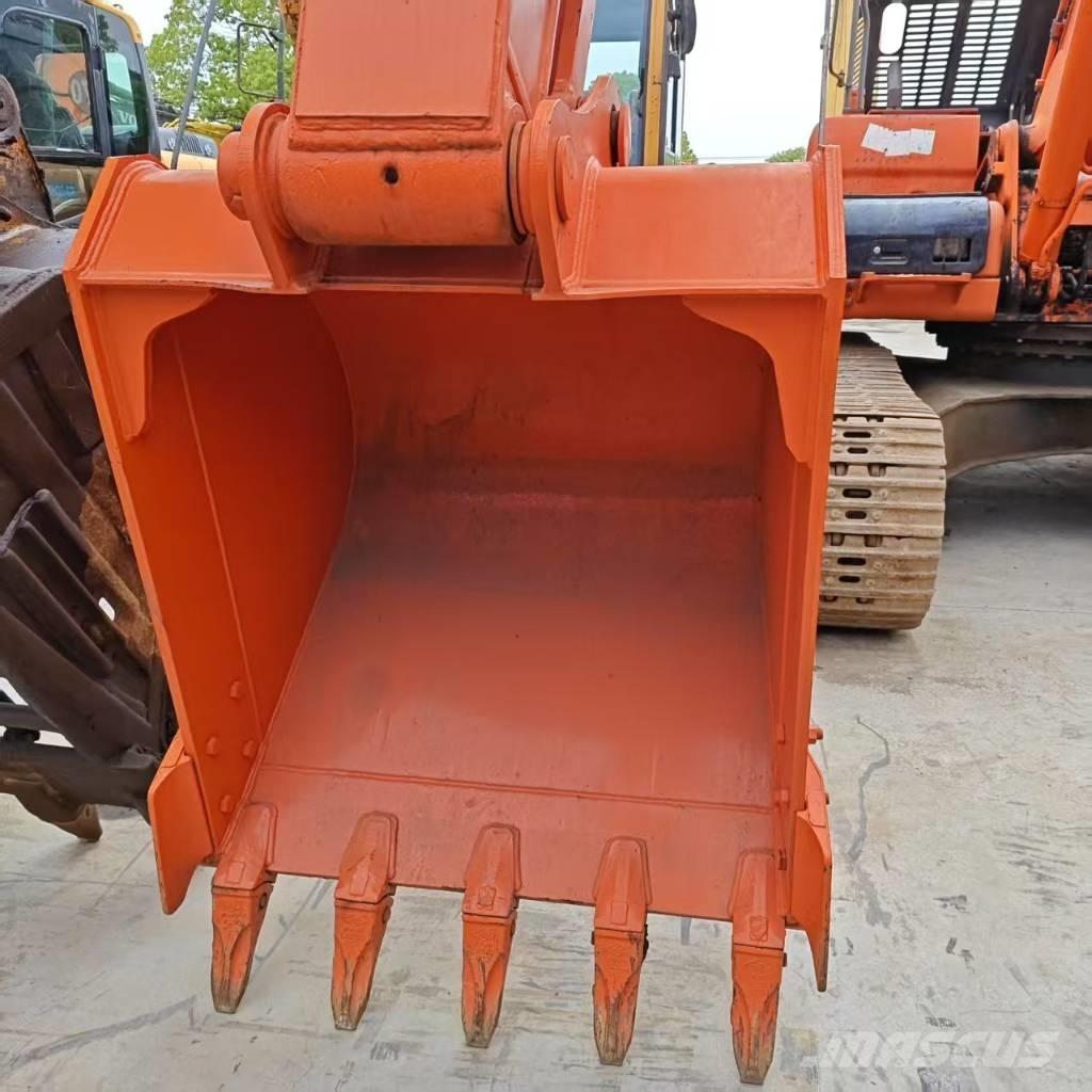 Hitachi ZX 210 Crawler excavators