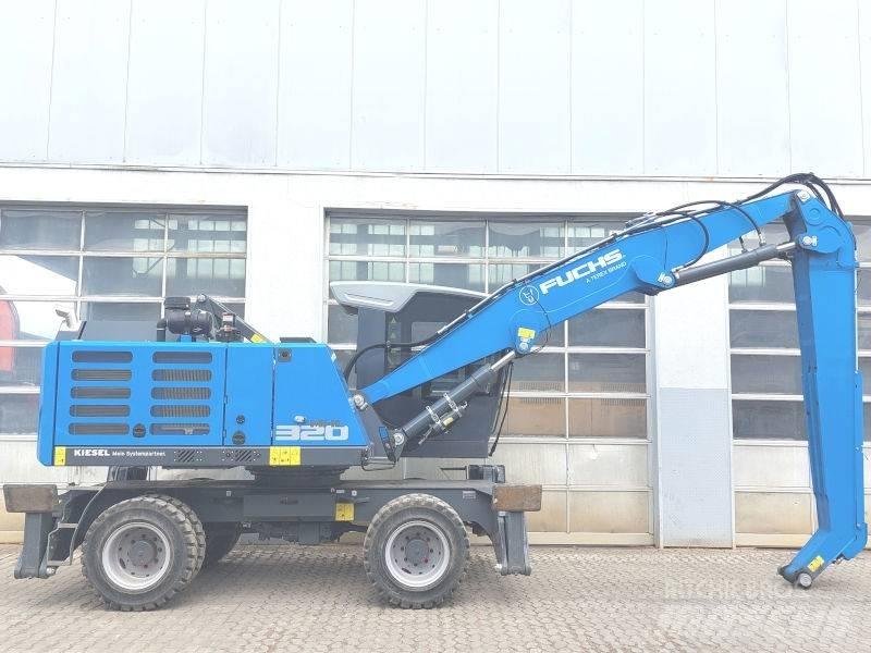 Fuchs MHL 320 F Waste / industry handlers