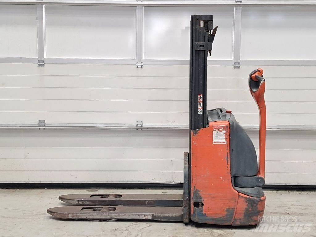 Linde L10B Pedestrian stacker