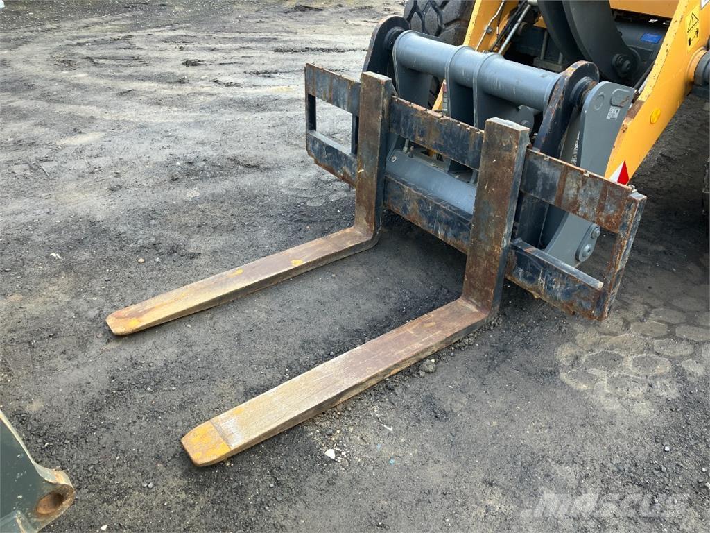 Liebherr L526 Wheel loaders