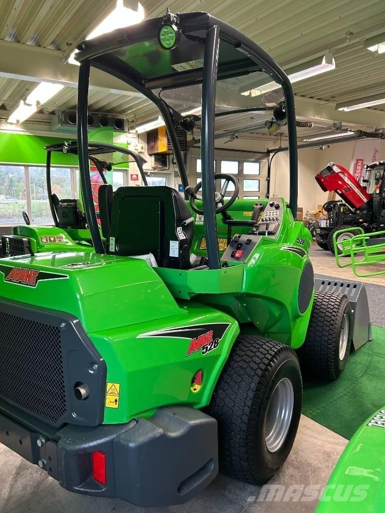 Avant 528 Skid steer loaders