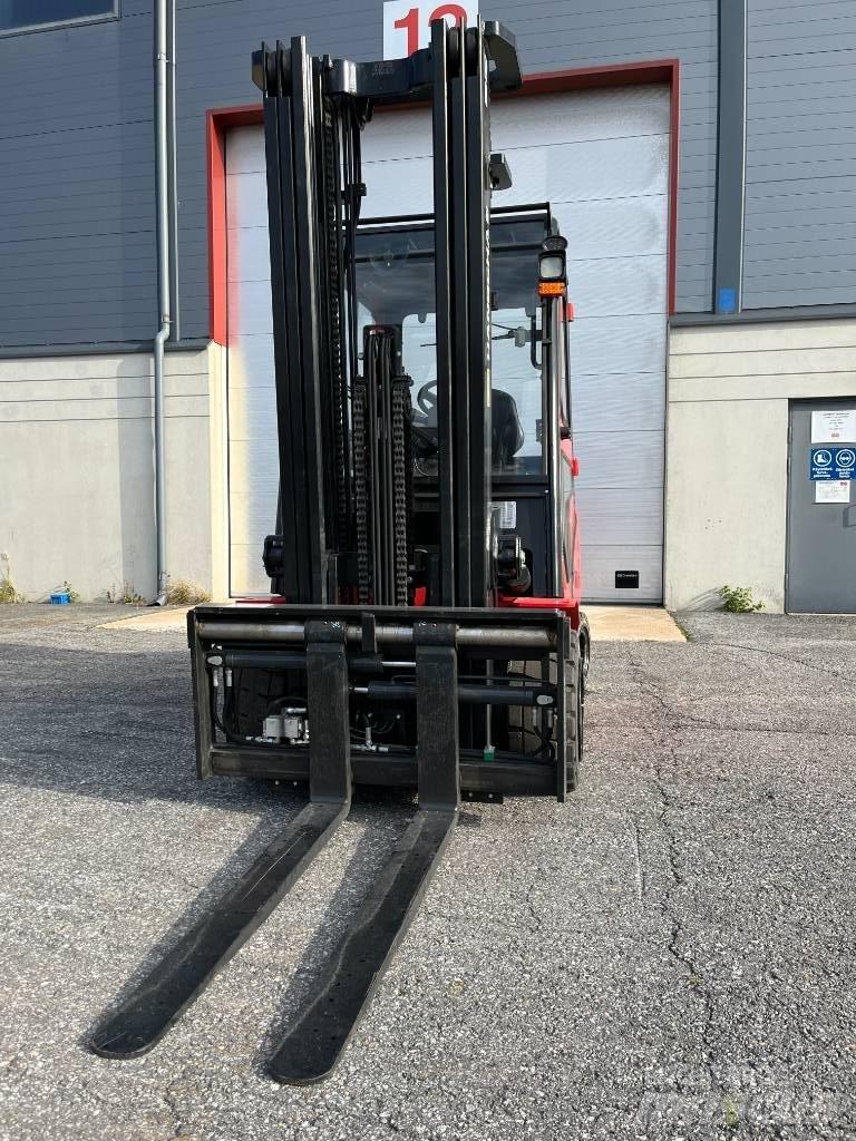 Hangcha CPD35-XD2 Electric forklift trucks