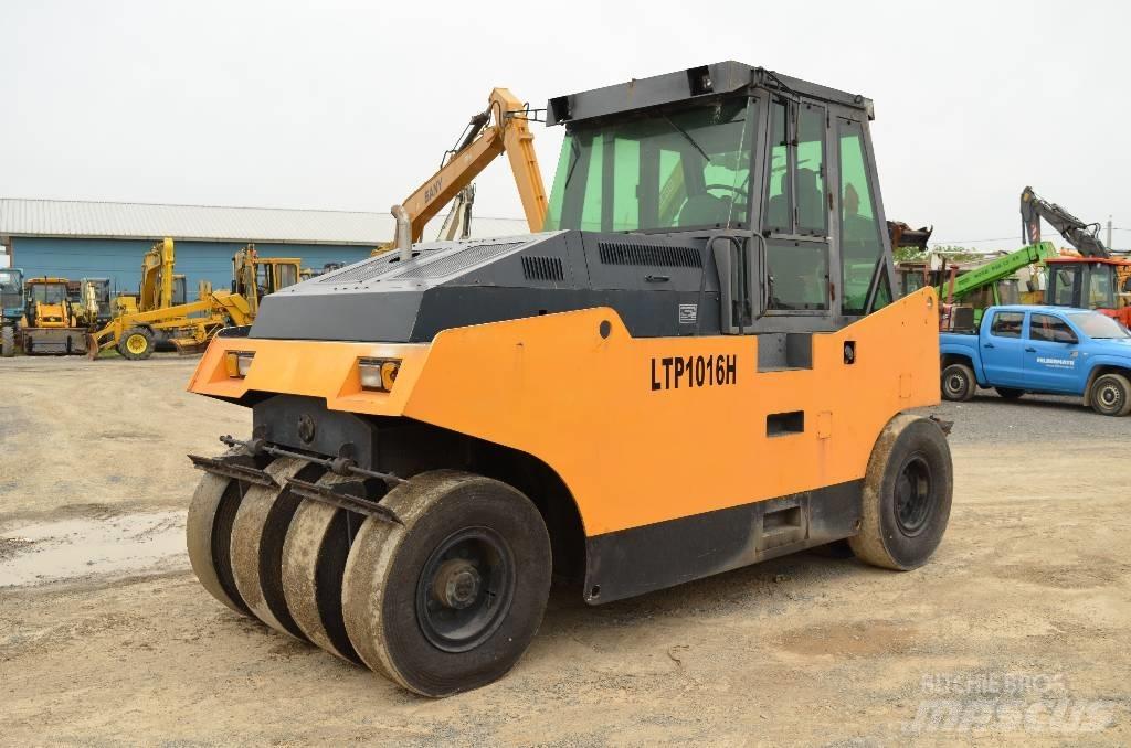 Sinoway LTP1016H Pneumatic tired rollers