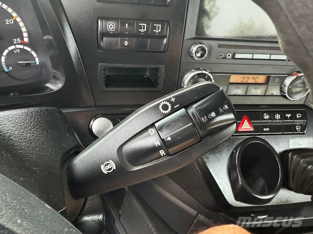 Mercedes-Benz 1851 Tractor Units