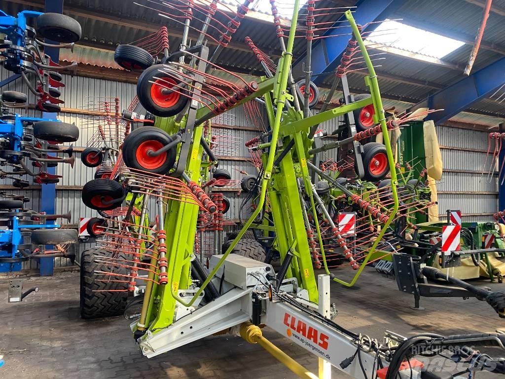 CLAAS Liner 3600 Rakes and tedders