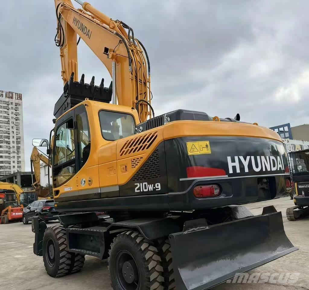 Hyundai 210W -9 Wheeled excavators