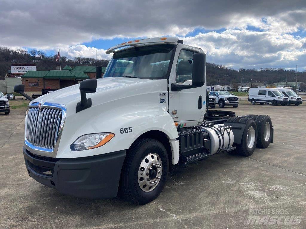 International LT Tractor Units