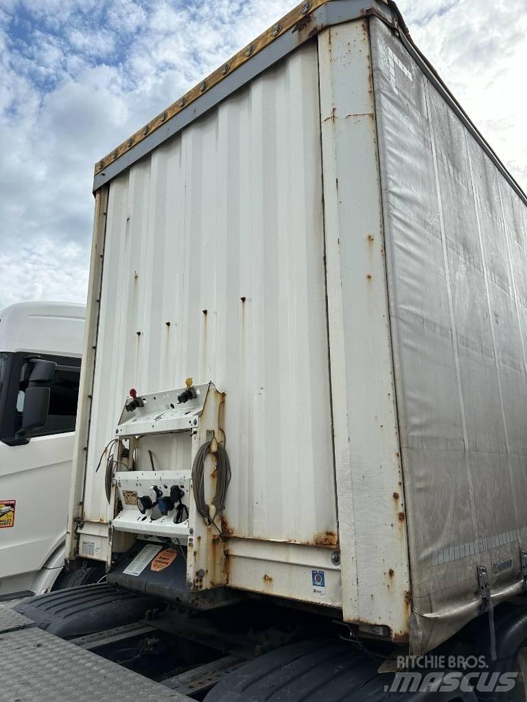 Krone SDP 27 MEGA Curtainsider semi-trailers