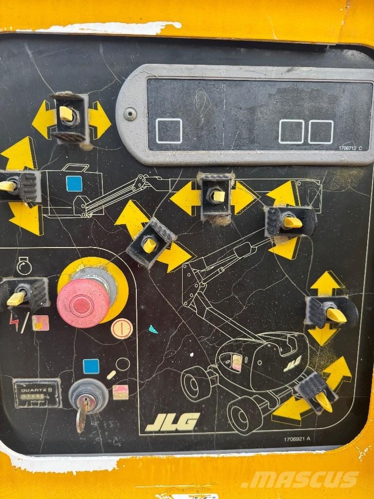 JLG 450 AJ Articulated boom lifts