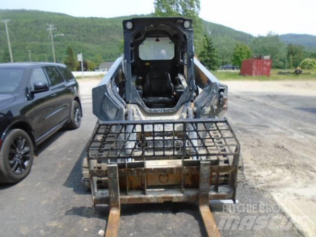 John Deere 333 G Skid steer loaders
