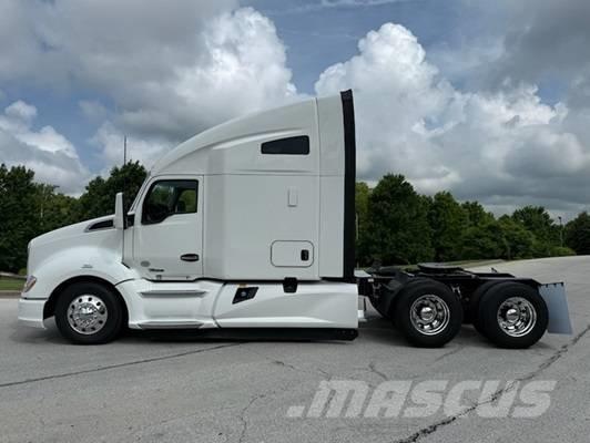 Kenworth T 680 Tractor Units