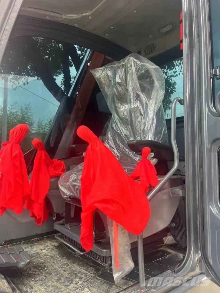 Doosan DX75-9C Midi excavators  7t - 12t