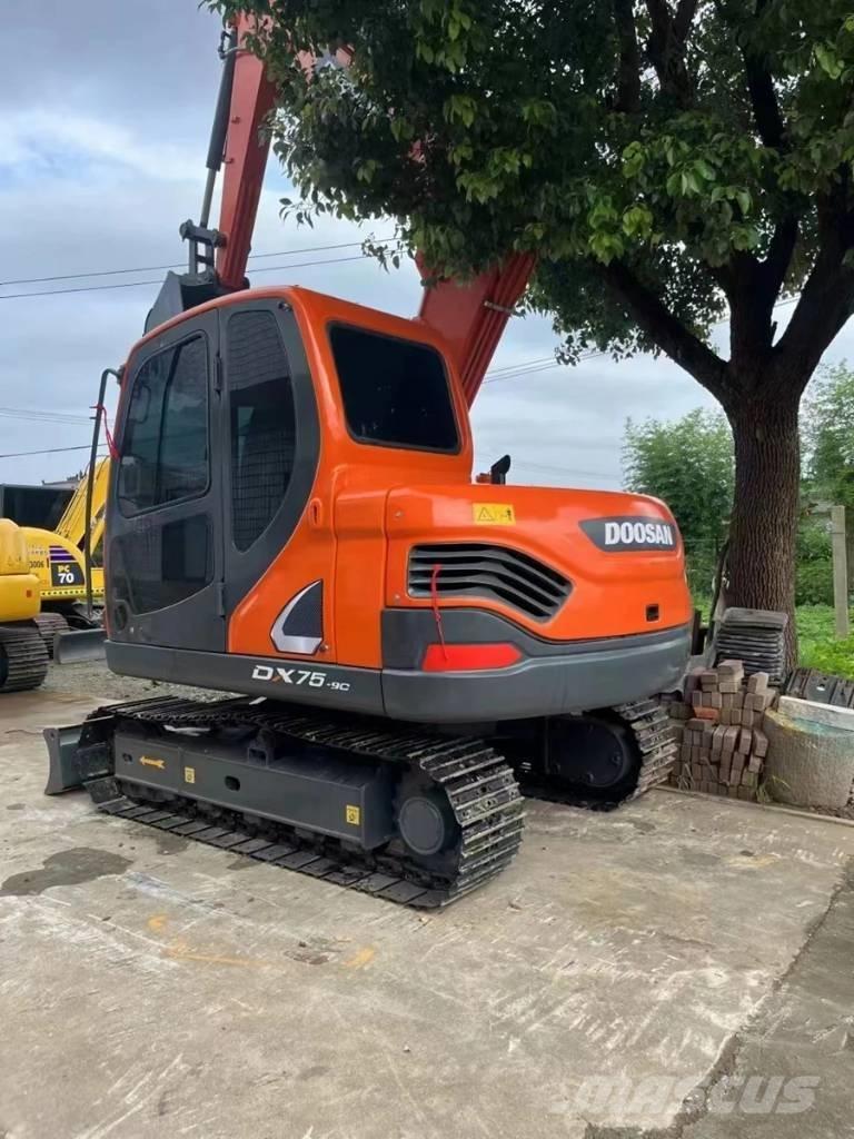 Doosan DX75-9C Midi excavators  7t - 12t
