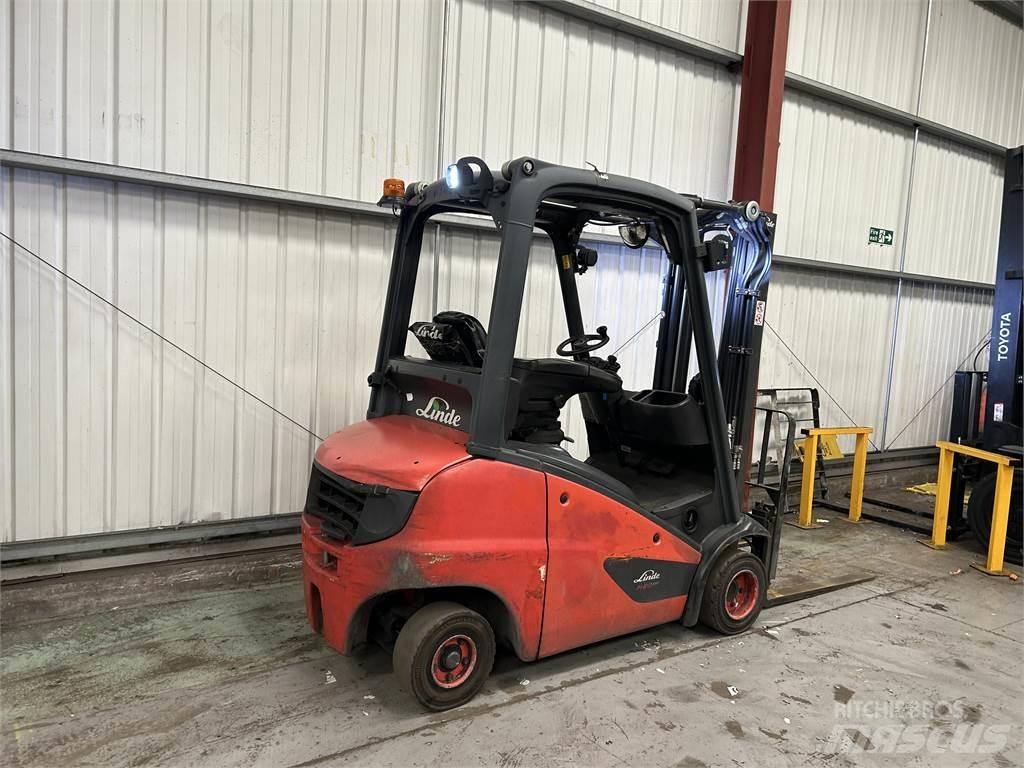 Linde H20D-01 Diesel trucks