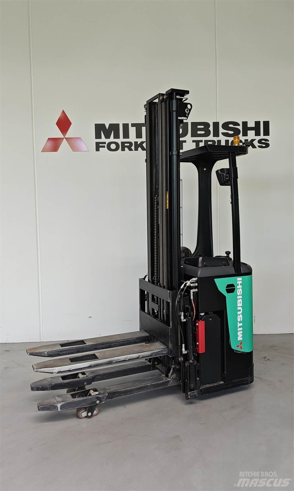 Mitsubishi SBR16NI Low lifter with platform
