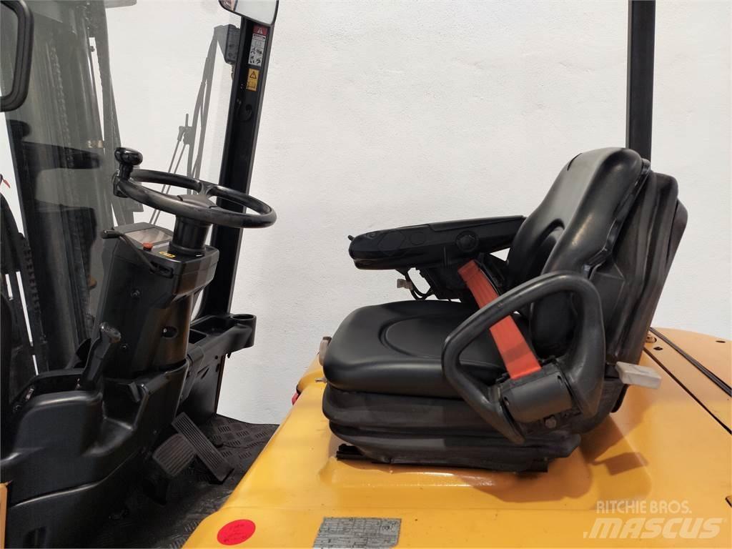 CAT EP25K PAC Electric forklift trucks