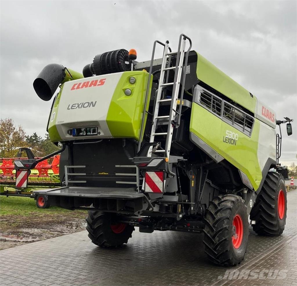 CLAAS Lexion 5300 Combine harvesters