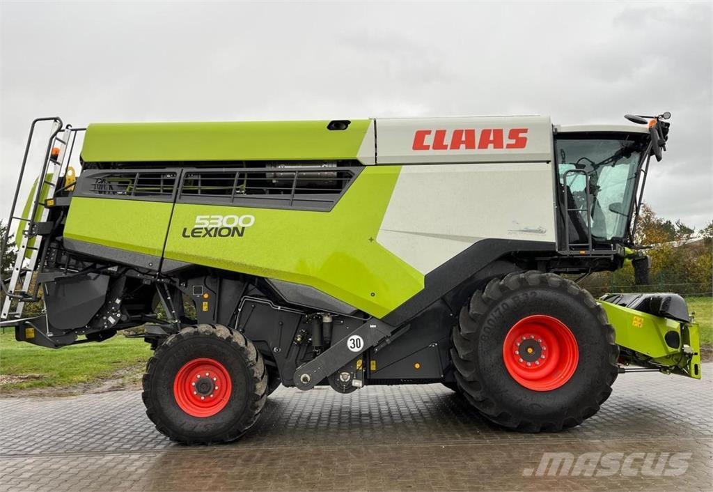 CLAAS Lexion 5300 Combine harvesters