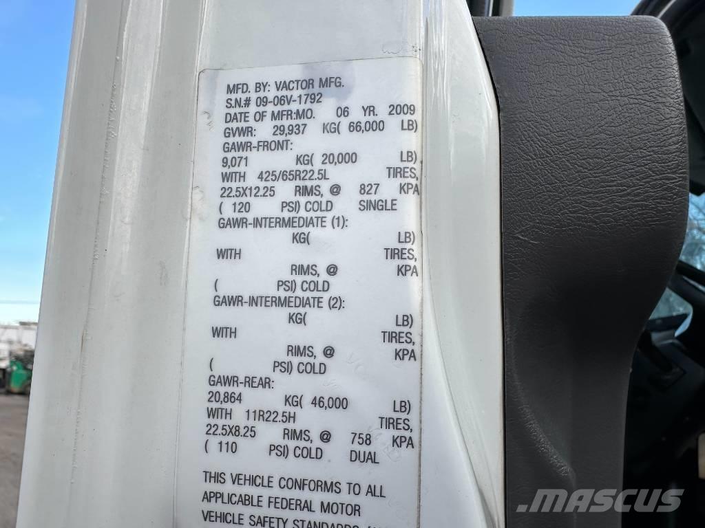 International 7500 Combi / vacuum trucks