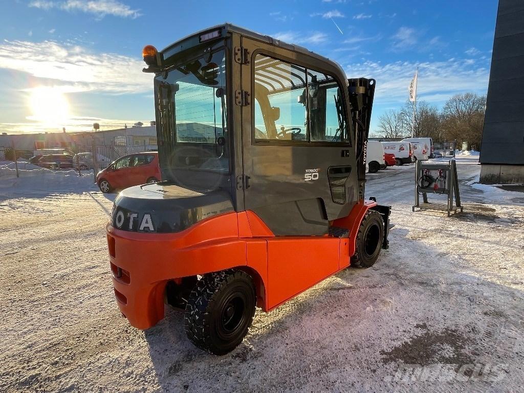 Toyota 8FBMT50 Electric forklift trucks