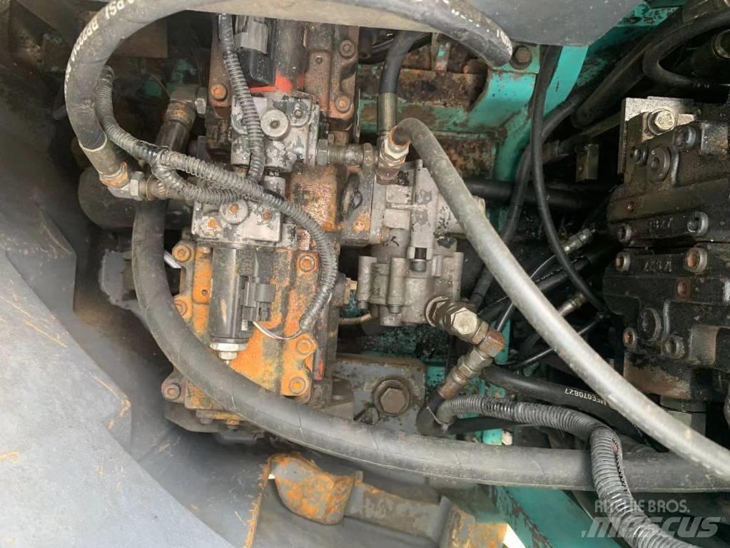 Kobelco SK 135 Crawler excavators