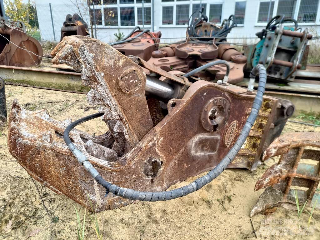 Soosan 300 Pulveriser  (Demolition Crusher ) 