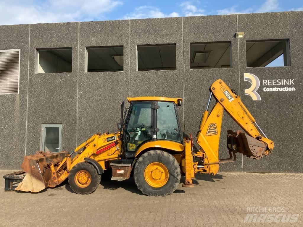 JCB 3 CX Backhoe loaders