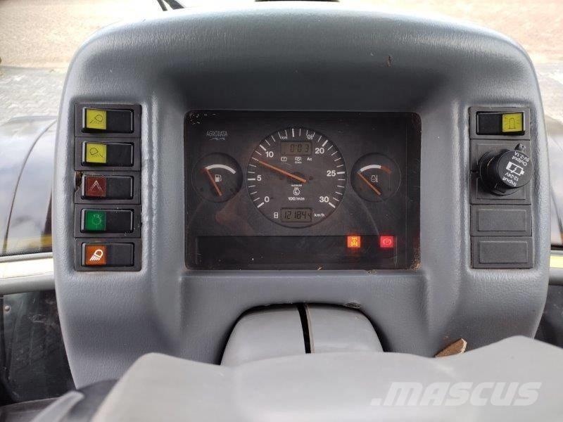 Valtra 6850 Tractors