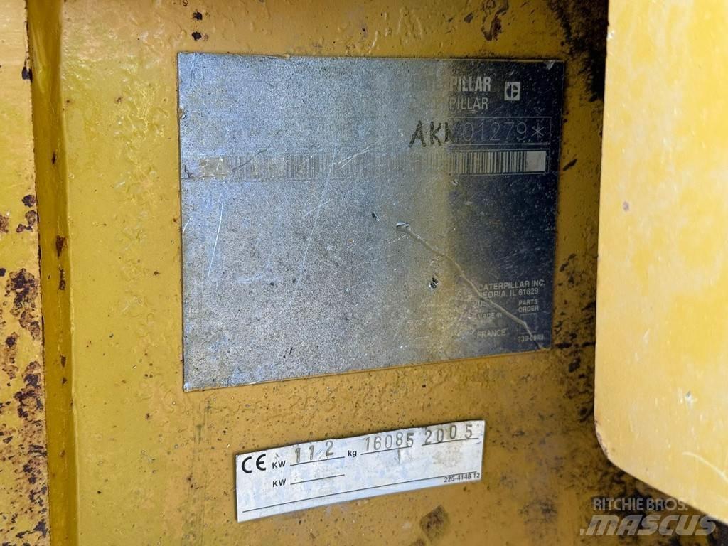CAT D6N Crawler dozers