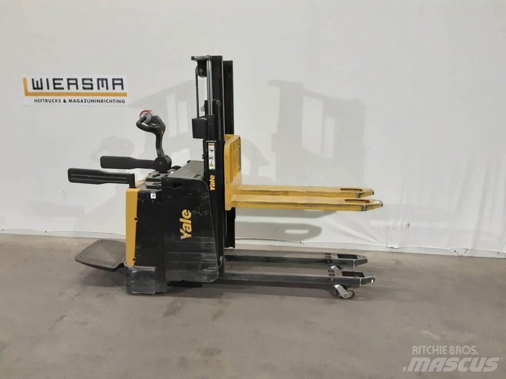 Yale MP20XD Pedestrian stacker