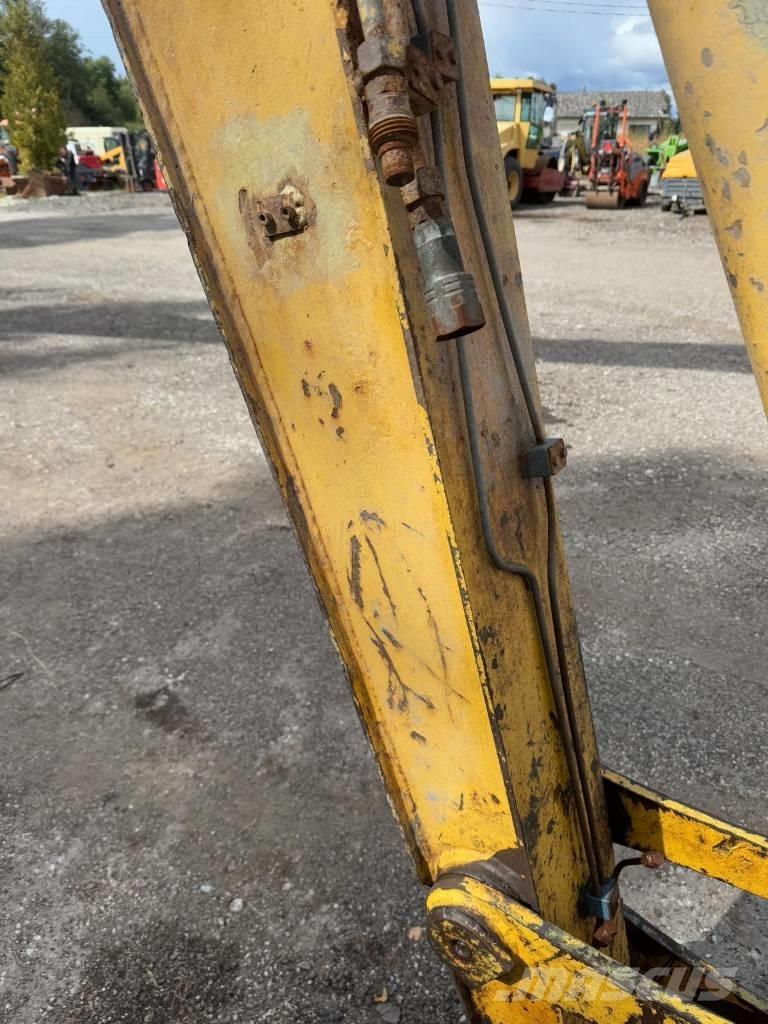 New Holland E 215 Long reach excavators