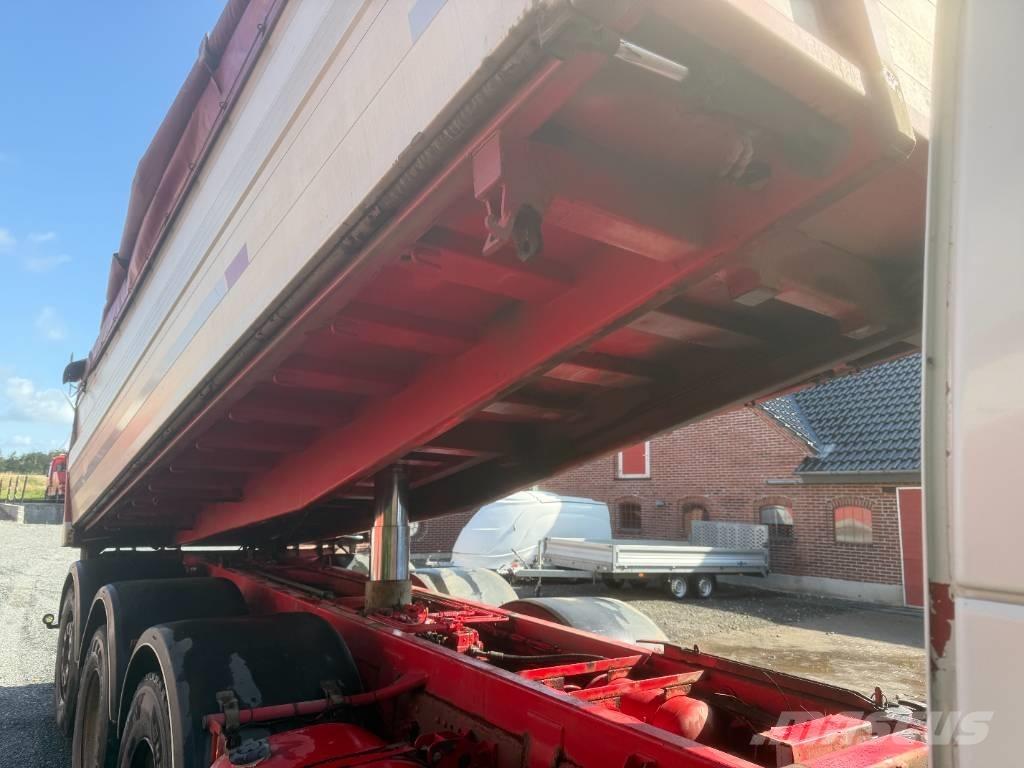 Volvo GMX 500 8x4 Tipper trucks