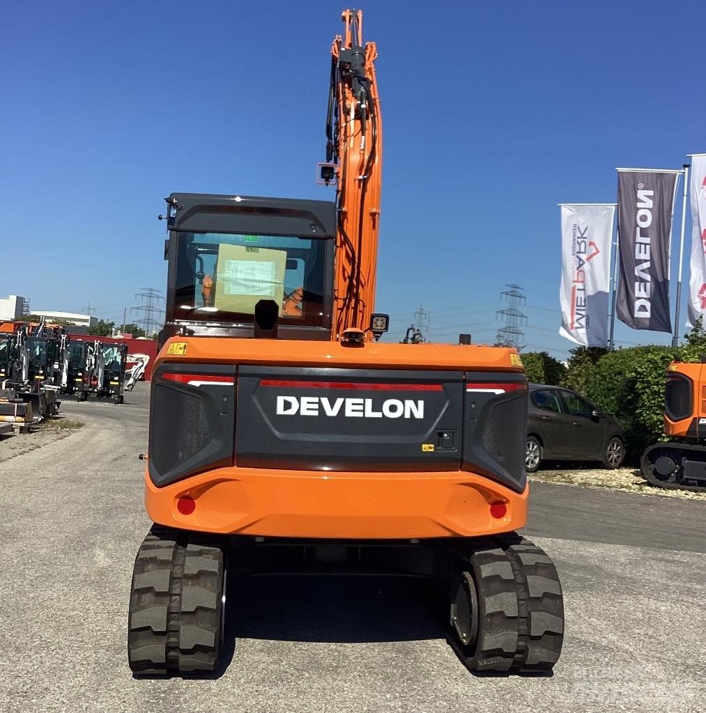 Develon DX85R-7 Midi excavators  7t - 12t