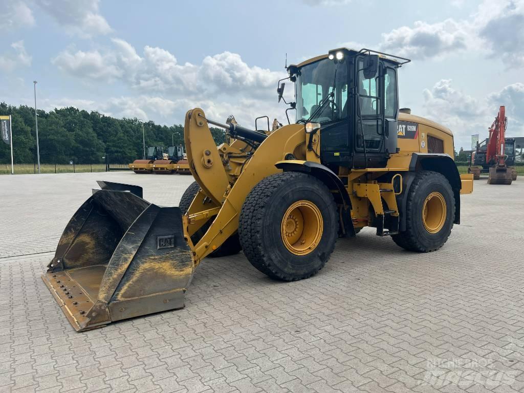 CAT 926M Wheel loaders