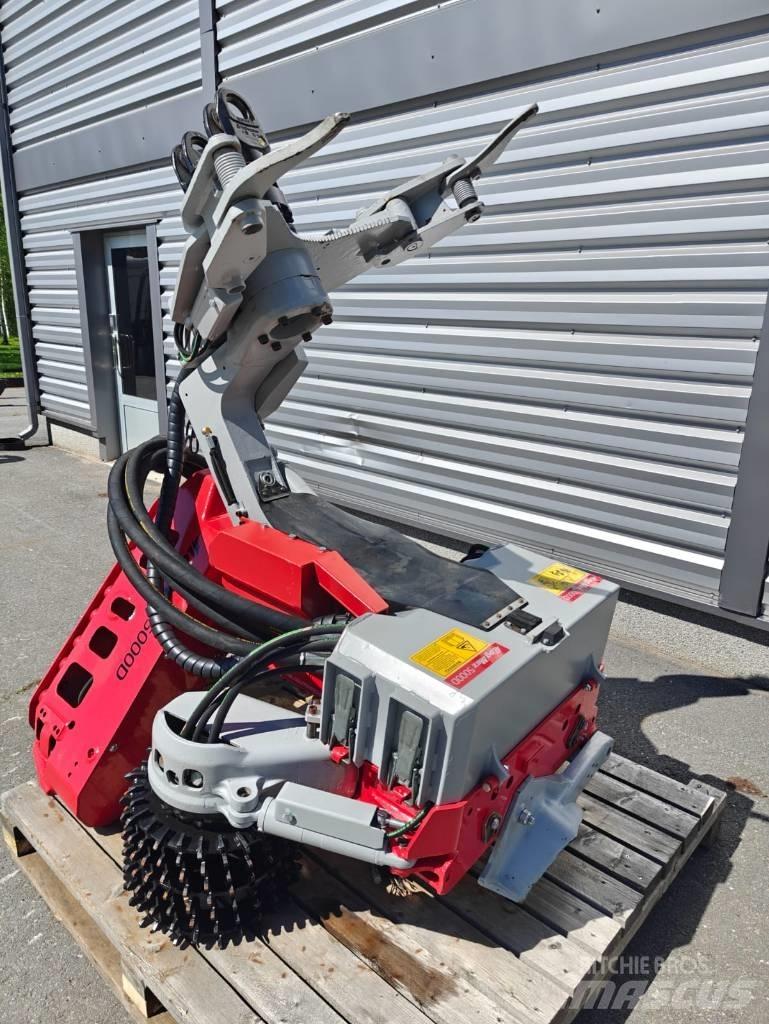 Log Max 5000 D Harvester heads