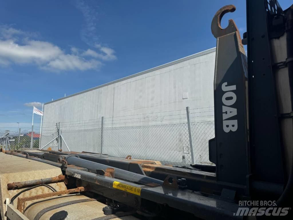 Joab L24 Hook lifts