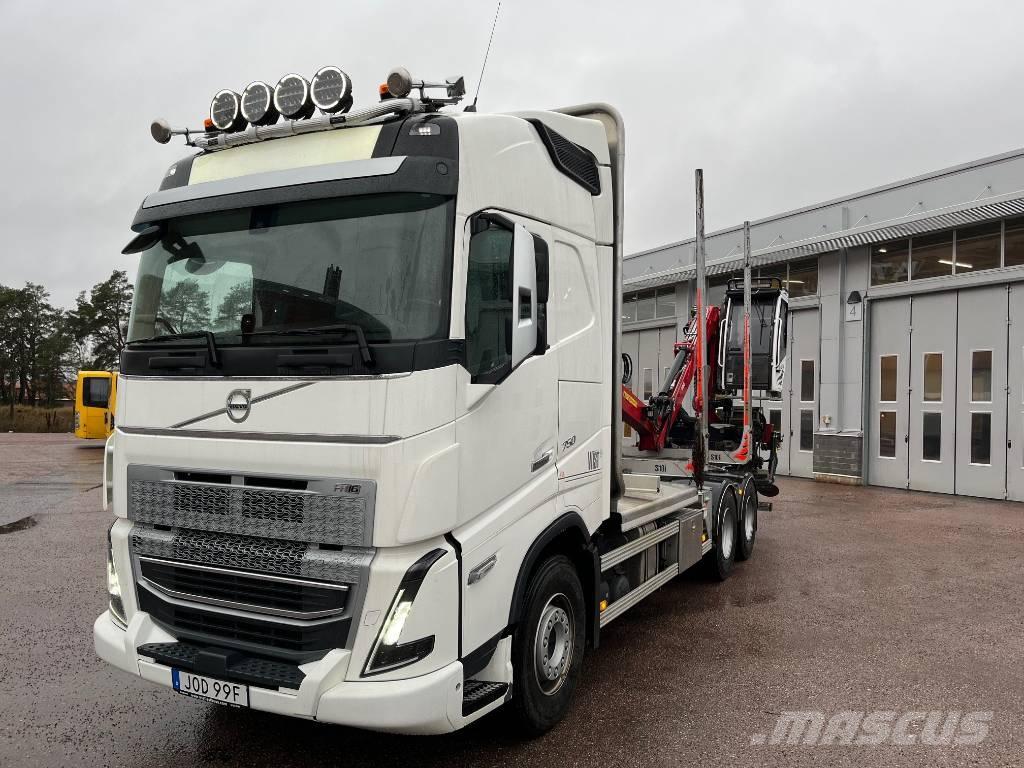 Volvo FH16 750 Globe Timber trucks