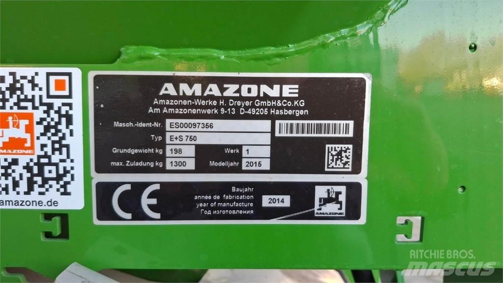 Amazone ES 750 Sand and salt spreaders