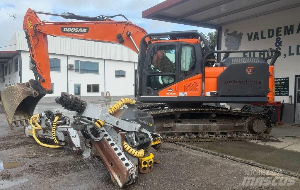 Doosan DX 235 Excavators