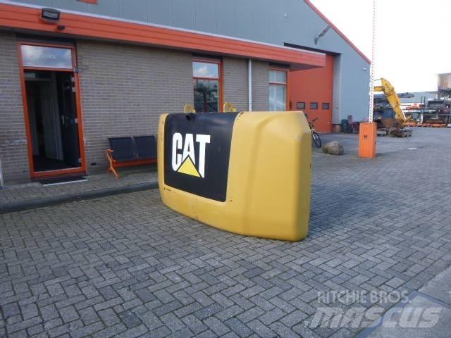 CAT 336 F L Chassis and suspension