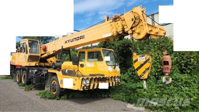 Hyundai HC 25 Tracked cranes