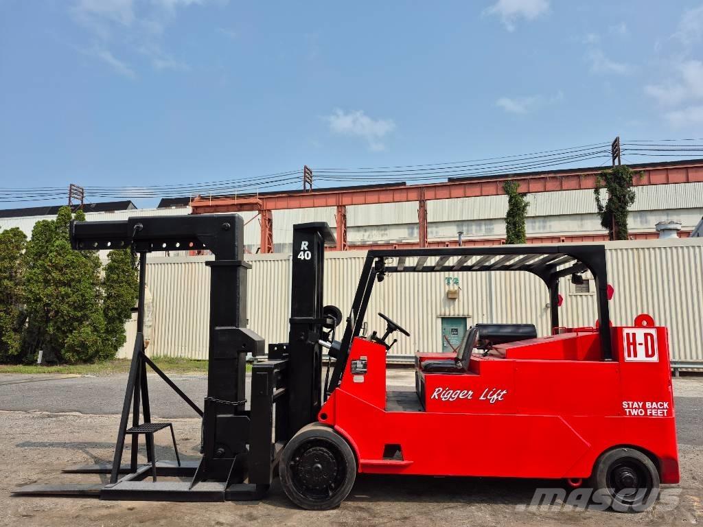  Rigger Lift 40 Forklift trucks - others